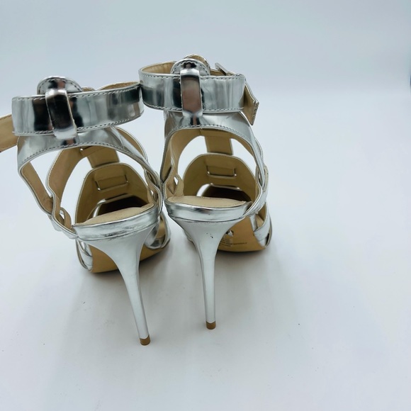 VICTORIA SECRET’S SILVER MUTLI STRAP POINTY HEELS - Picture 4 of 9